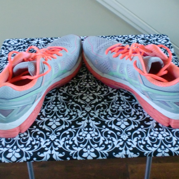 Asics - Picture 3 of 6